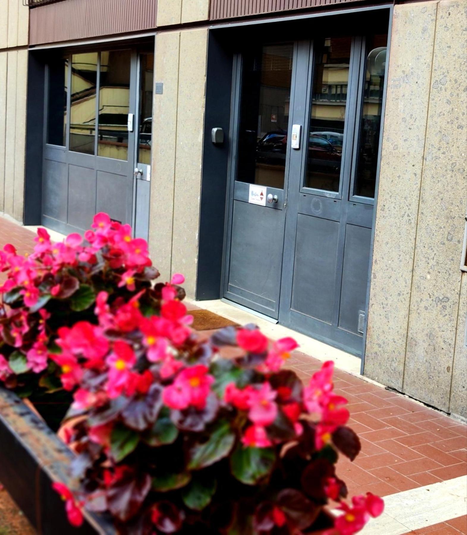 Gemme Fiorentine Apartments In Front Of The Train Station 5 Minutes From The Centre Free Parking Florence Extérieur photo